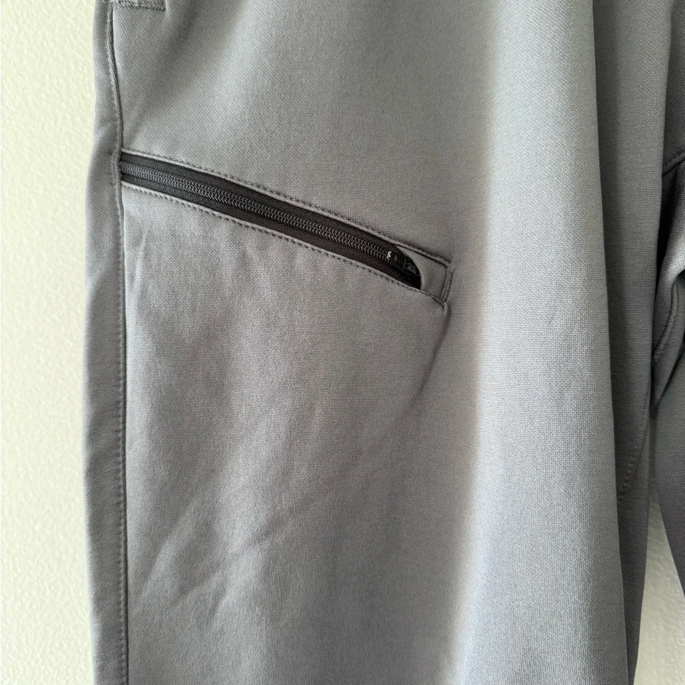 Nike Dri-FIT Therma Swoosh Tapered Basketball Athletic Sports Pants in Gray - Picture 4 of 8